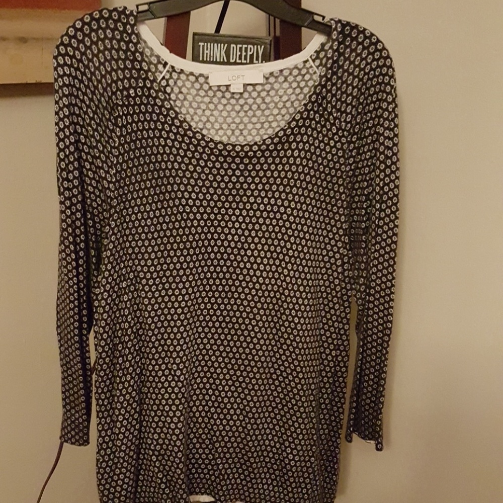 Long sleeved pullover shirt size XL NWOT